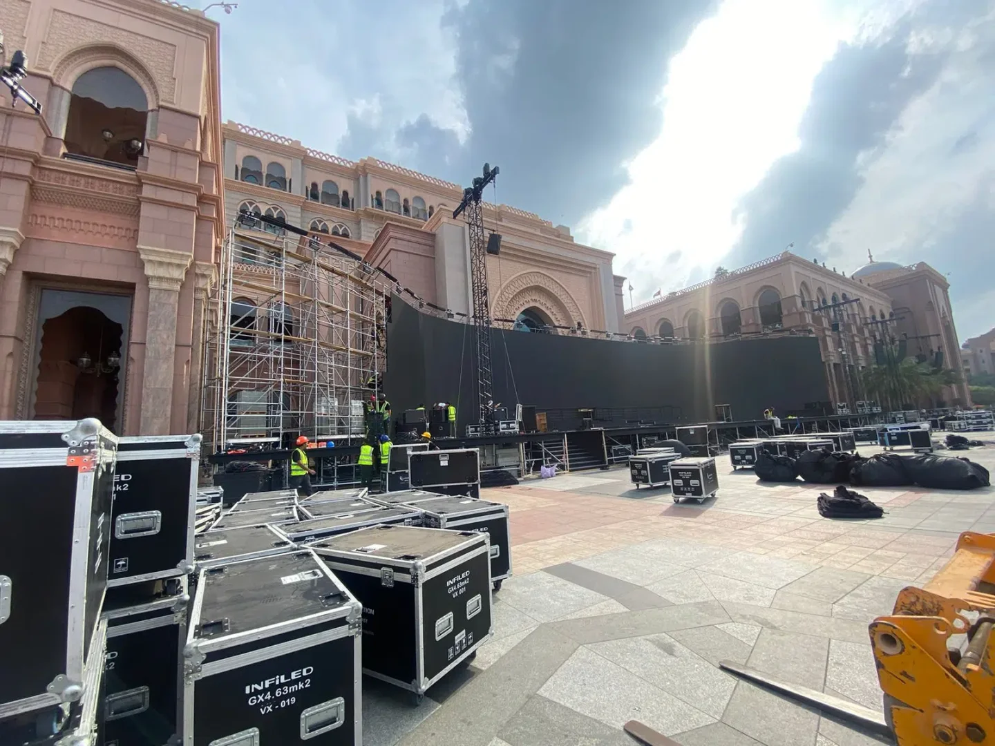 Emirates palace.jpg
