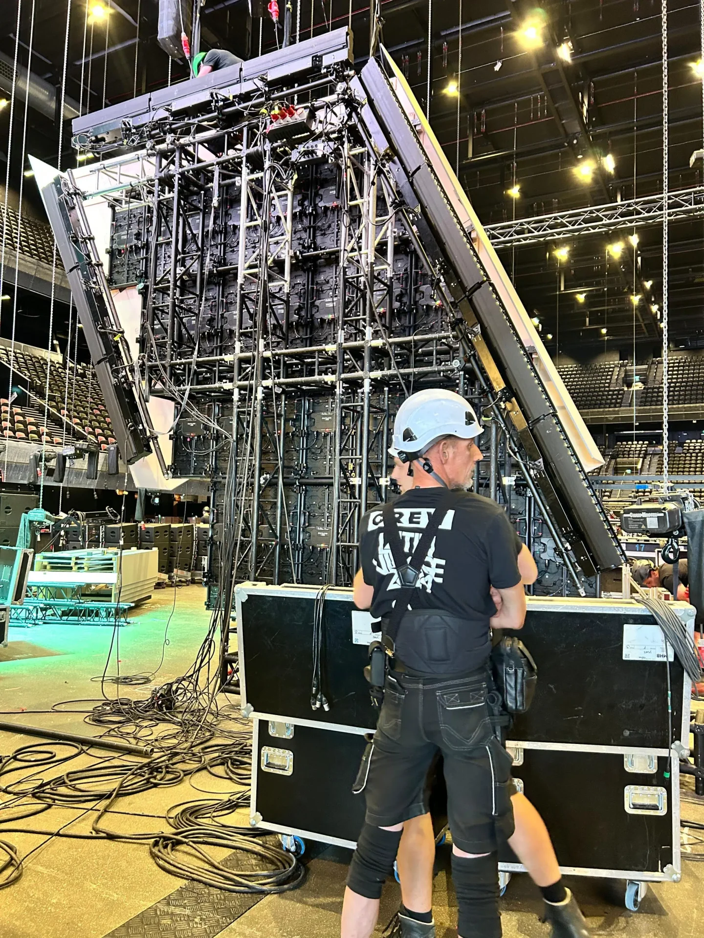 Yves berendse concert at ziggo dome y shape is infiled ar3 9 behind the scene 1 2560x3413.jpeg
