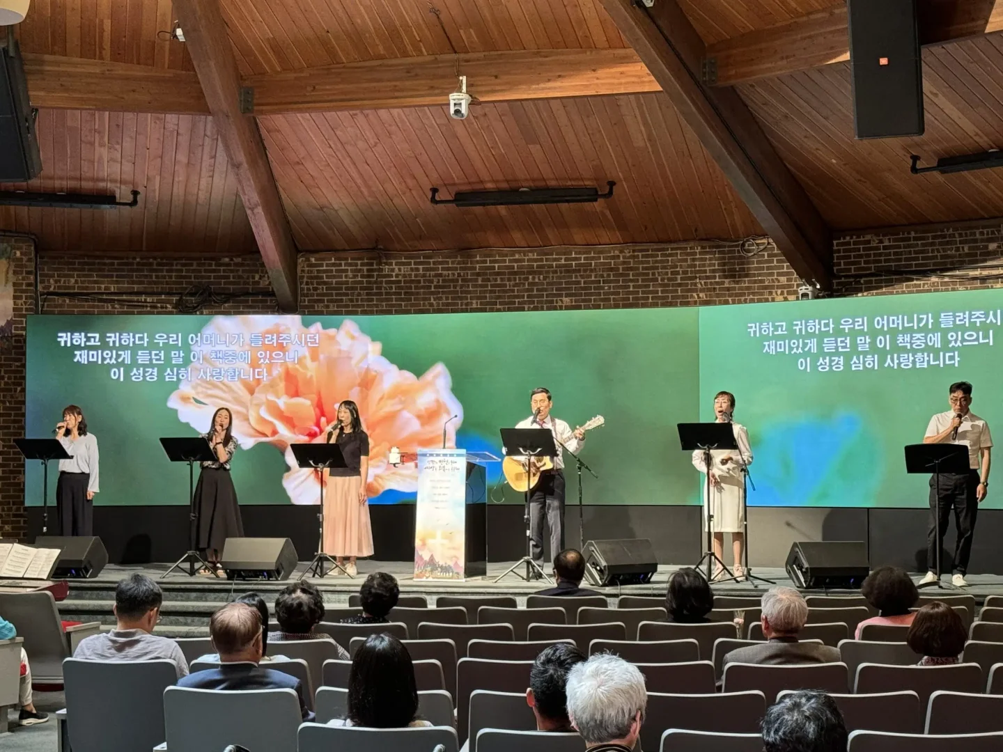 Hebron church transforms worship with led video walls 8 2560x1920.jpg