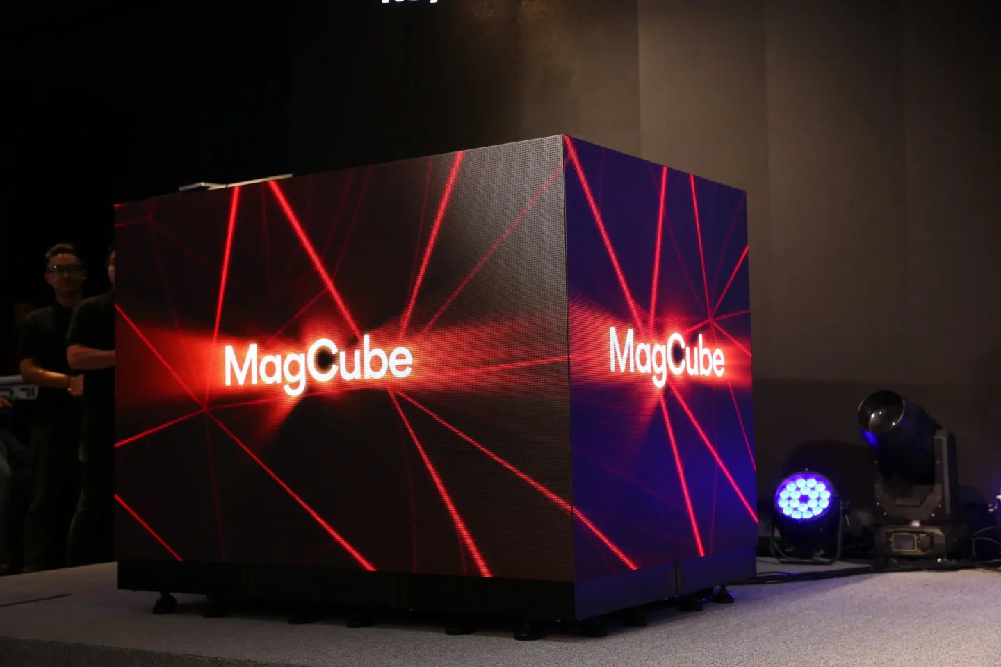 01 magcube 2560x1707.jpg