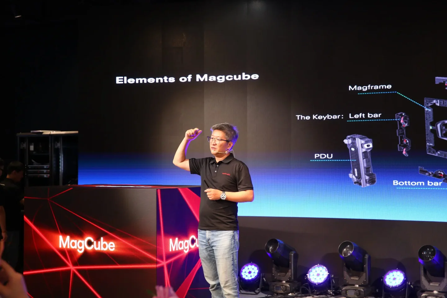 03 magcube 2560x1707.jpg